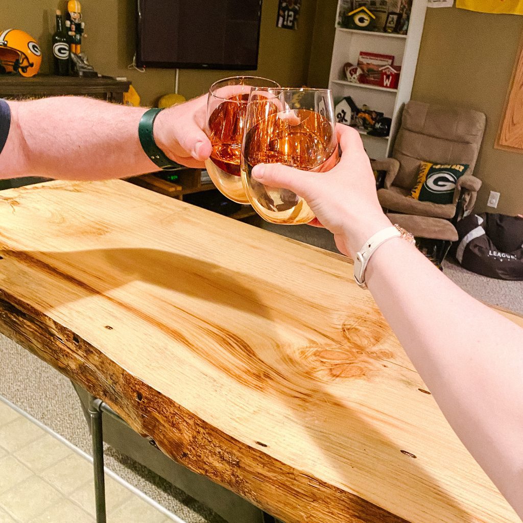 Cheers new raw edge pub table DIY